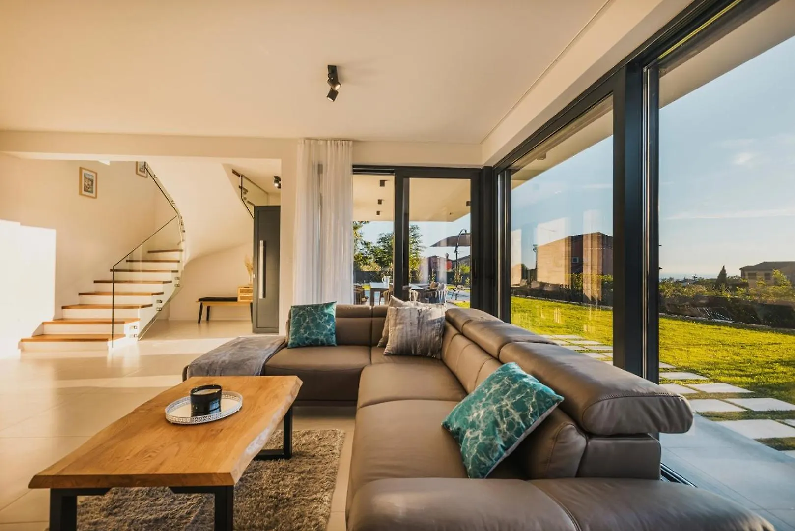 Beautiful Villa Angelina With Private Pool And Sauna Kaštelir