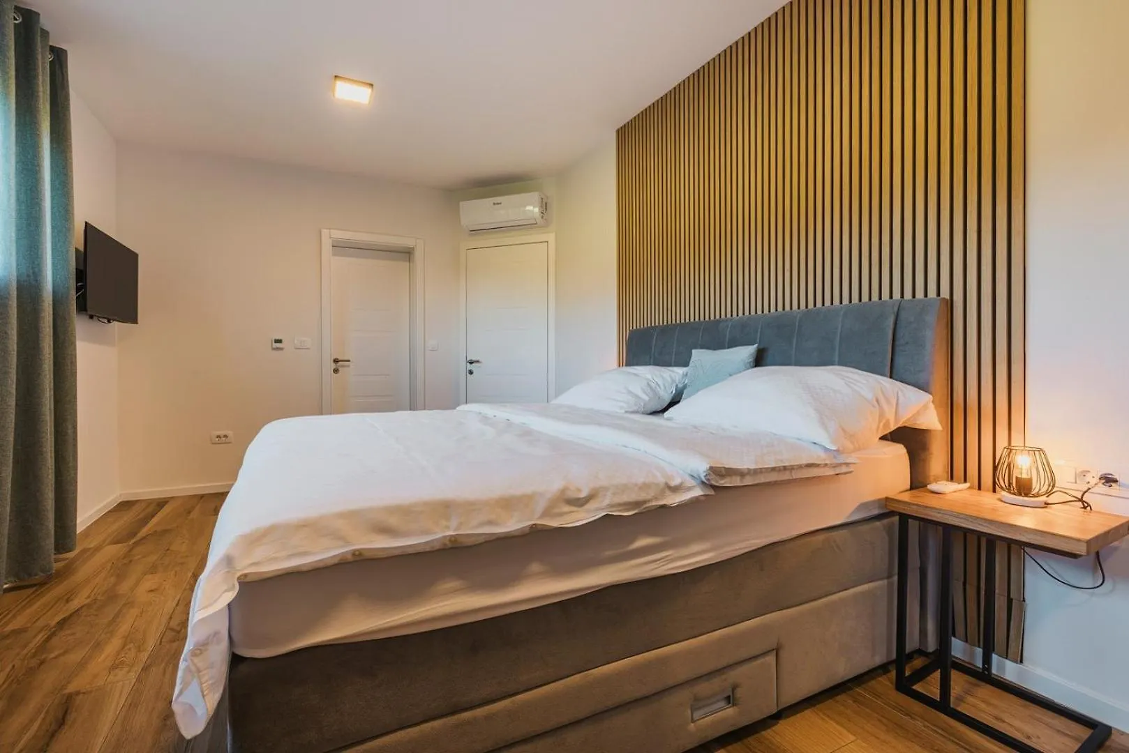 Beautiful Villa Angelina With Private Pool And Sauna Kaštelir